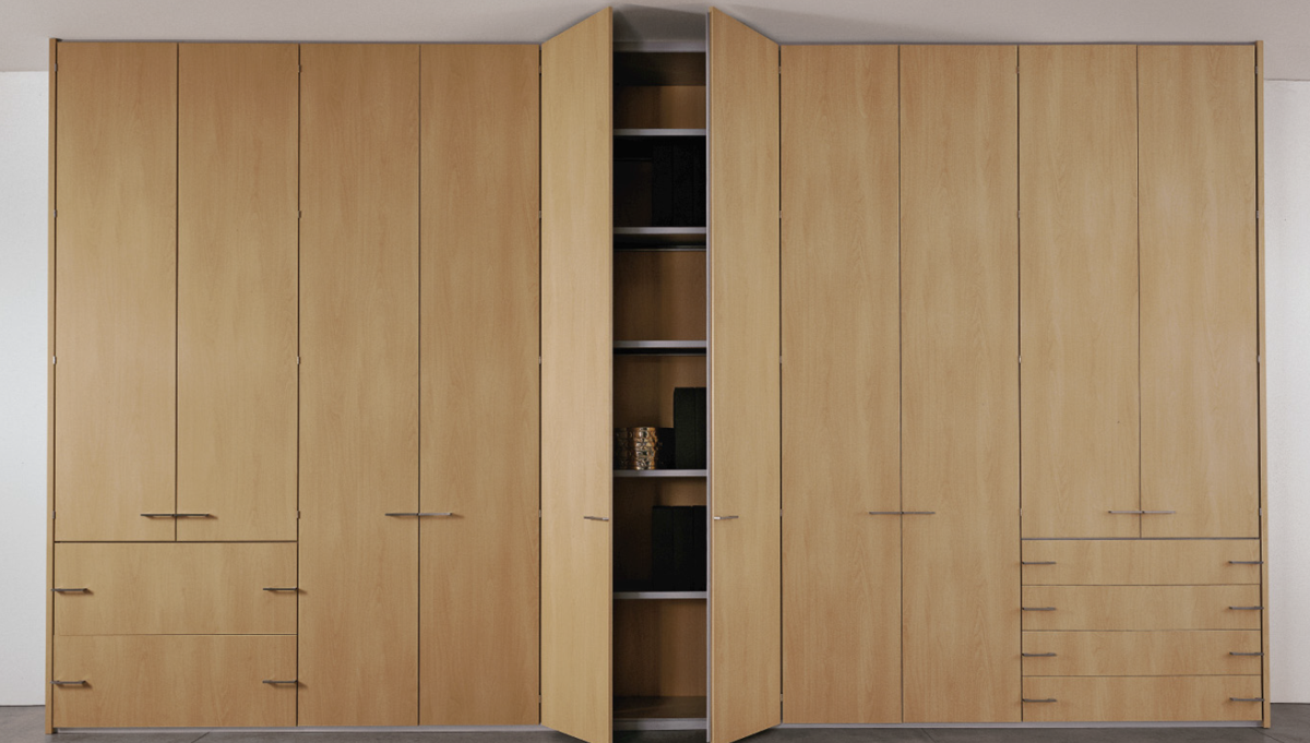 PARTITIONING CUPBOARDS